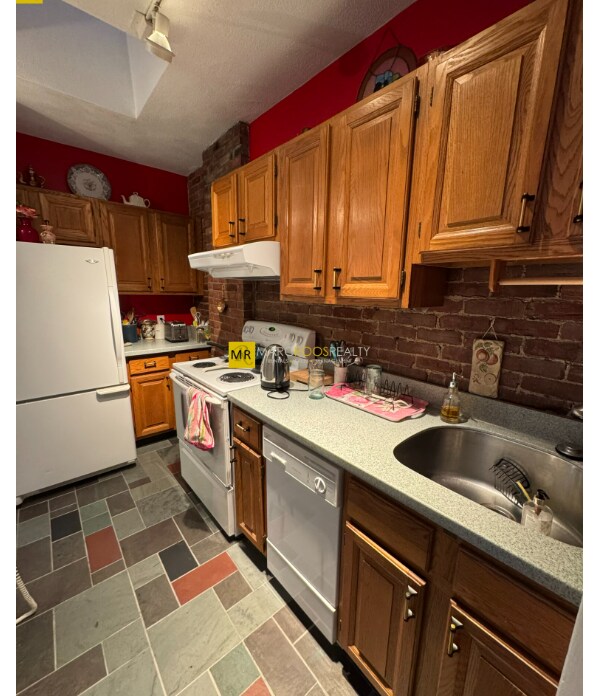 Foto del edificio - 437 Marlborough St