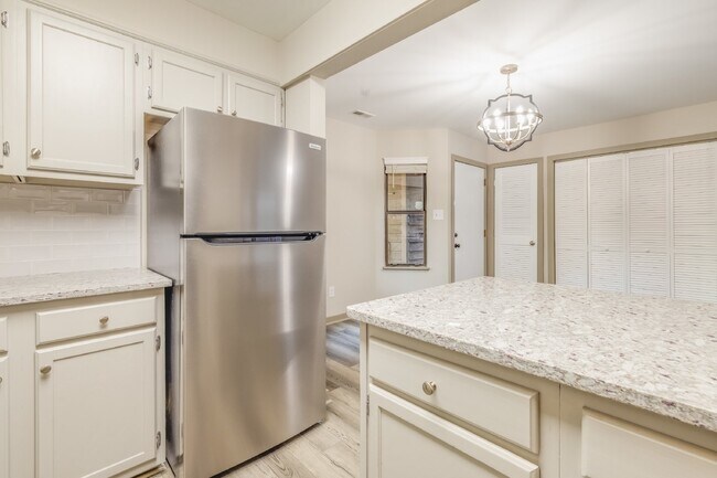 Foto del edificio - 4134 Charlotte Hwy
