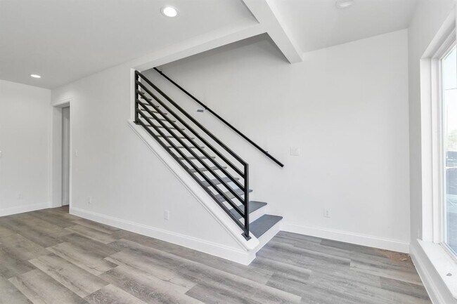 Foto del edificio - 8636 Scott St