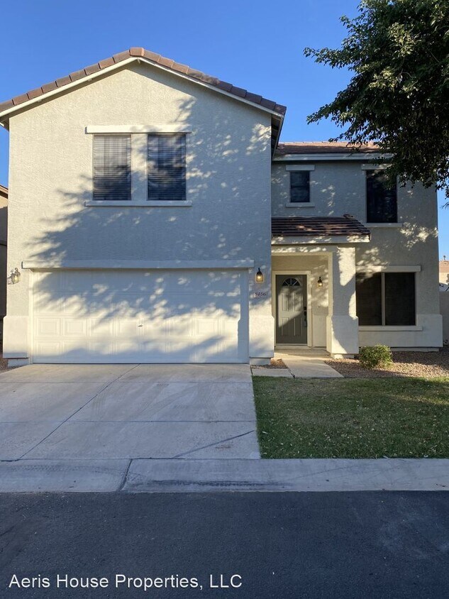 Primary Photo - 3 br, 2.5 bath House - 8456 E Lindner Ave.