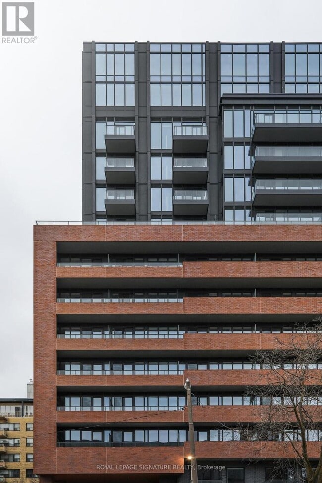 Building Photo - 2525 Bathurst St