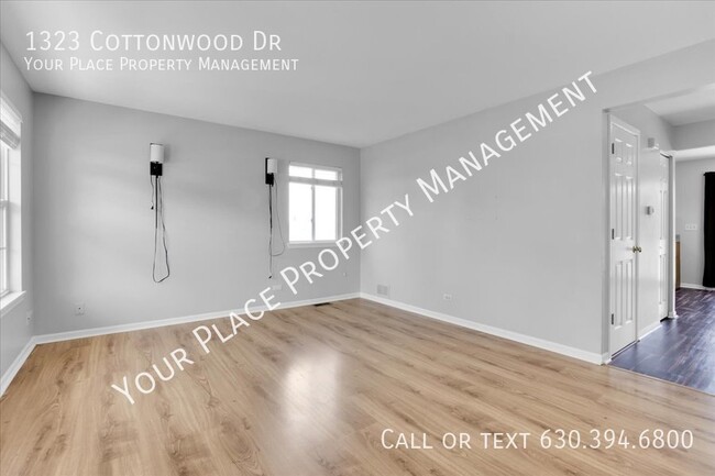 Building Photo - 3 Bed, 1.1 Bath Home Near Orchard Road!