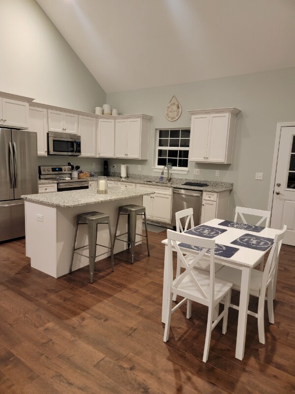 Building Photo - 3673 Bowker Rd