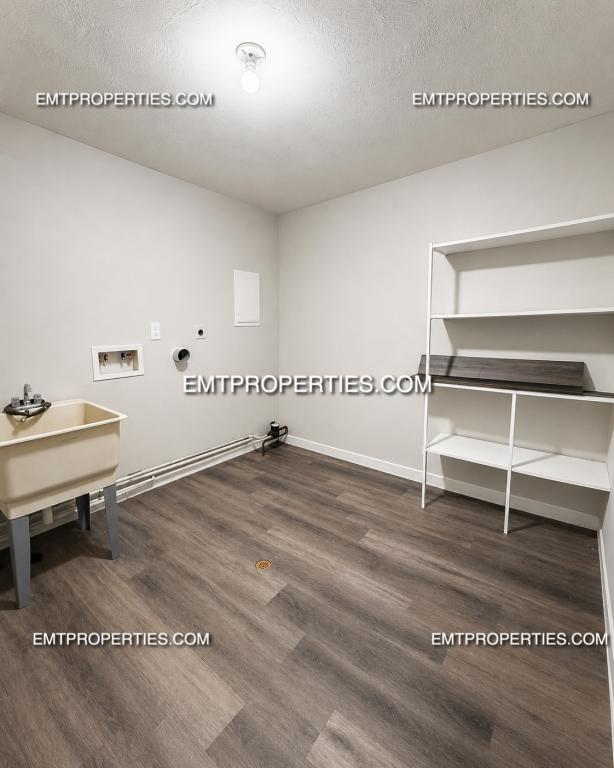 Foto del edificio - 3024 Meister Rd