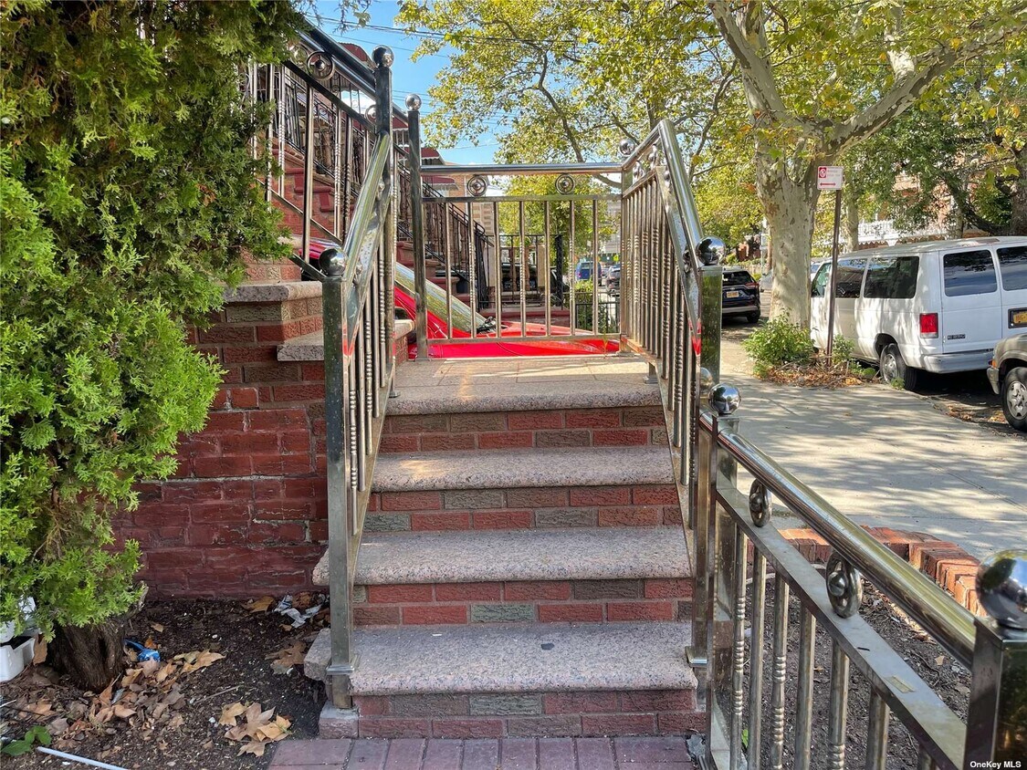 964 East 100th Street Unit 2, Brooklyn, NY 11236 Apartment for Rent