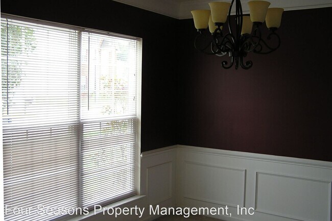 Building Photo - 4 br, 2.5 bath House - 3003 Moonstone Lane
