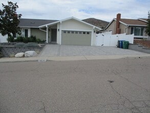 Building Photo - 10238 Molino Rd