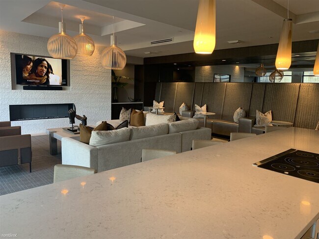 Foto del edificio - 1 br, 1 bath  - 100 Cambridgepark Dr Unit 119