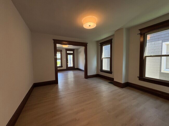 Comedor / Sala central - 67 E Maynard Ave