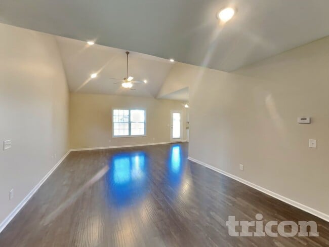 Building Photo - 741 Mitscher Dr