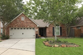 Building Photo - 1715 Red Oak Terrace