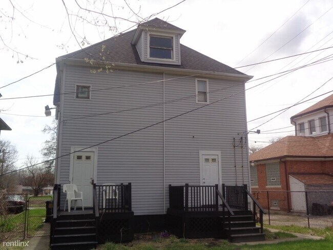 Foto del edificio - 3 br, 1 bath House - 6329 E Canfield St