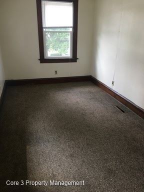 Foto del edificio - 702 N Oak St