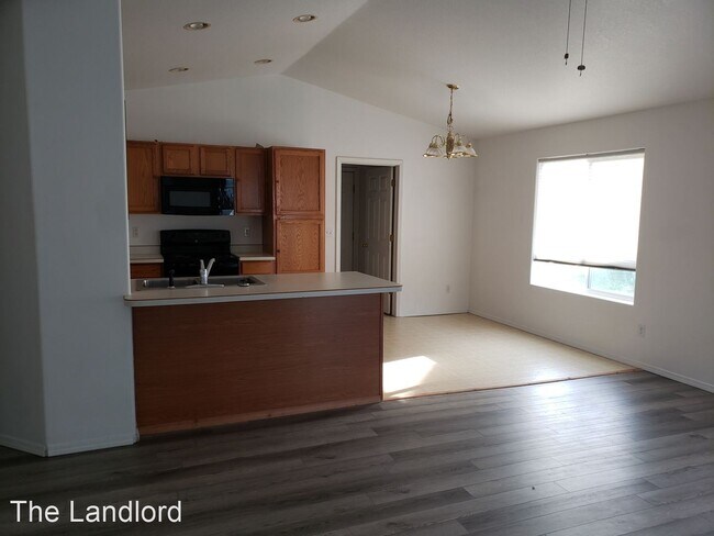 Foto del edificio - 3 br, 2 bath House - 805 Waverly Place
