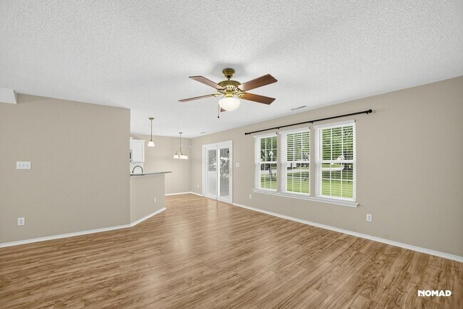 Building Photo - 1019 Penncross Dr