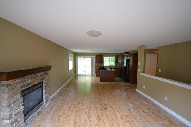 Photo du bâtiment - 43584 Old Orchard Rd