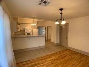 Building Photo - 300 Promise Wy