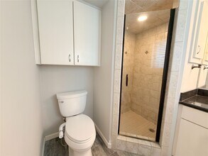 Building Photo - 5019 Yarwell Dr