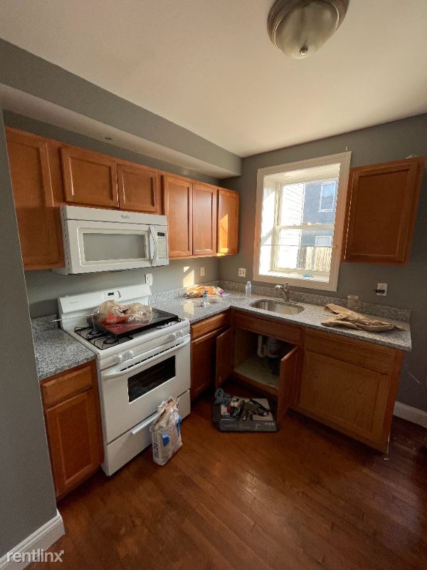 Building Photo - 2 br, 1 bath Townhome - 1228 Bayard St