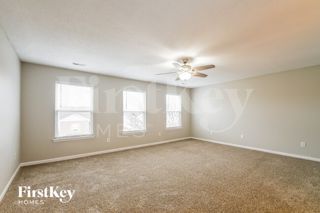 Foto del edificio - 19127 Fox Chase Dr