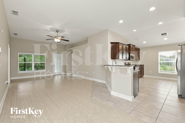 Building Photo - 446 Xingu Ct