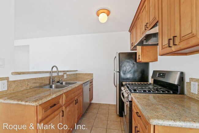 Building Photo - 2 br, 2 bath Apartment - 824 10th Street 8...
