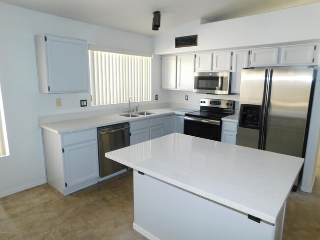 Building Photo - 3510 E Edna Ave