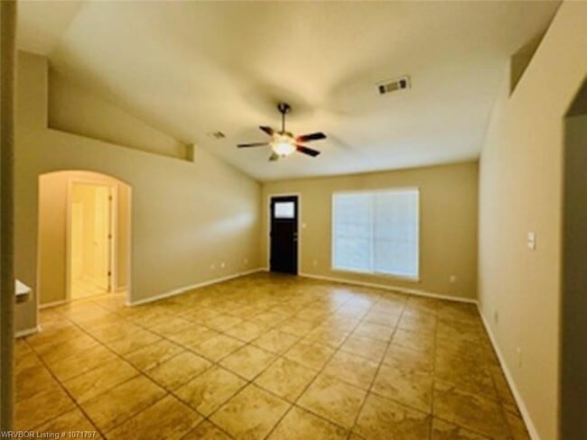 Building Photo - 608 Chateau Dr
