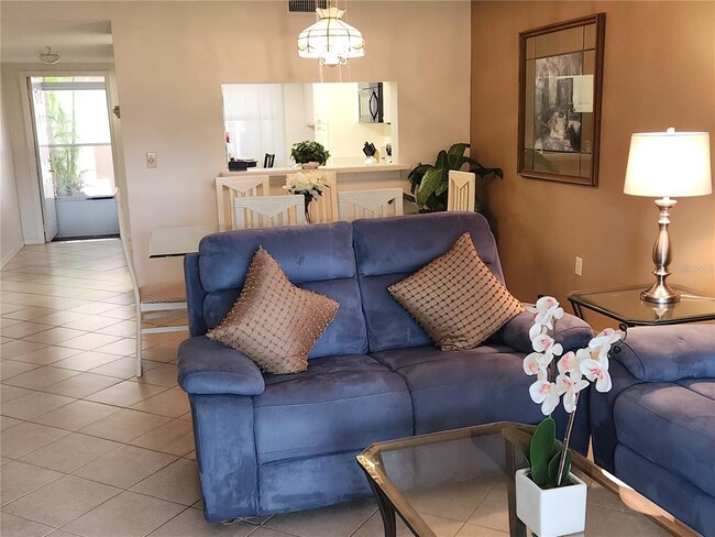 Foto del edificio - 6503 Stone River Rd