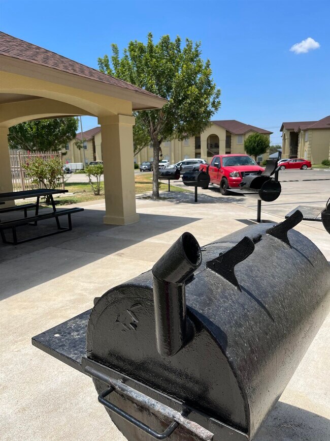 Building Photo - 9804 Cantera Ct