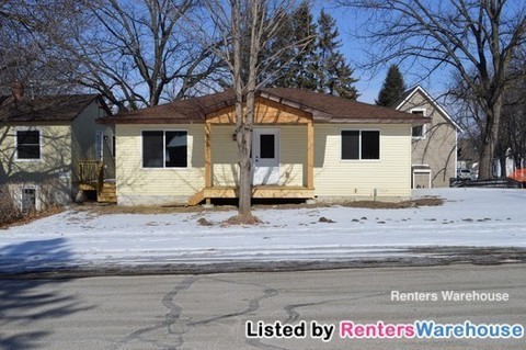Primary Photo - 825 7th Ave