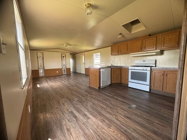 Building Photo - 3809 OK-132