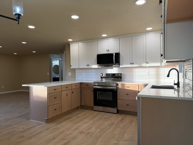 Building Photo - 919 Cove Arm Cir