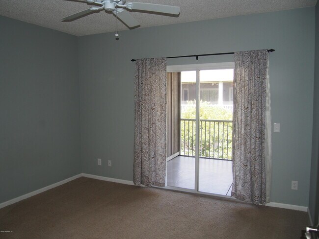 Foto del edificio - 10000 Gate Pkwy