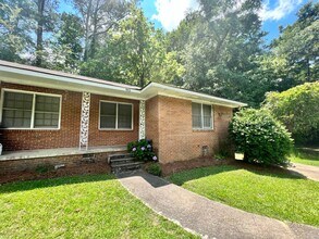 Building Photo - 942-944 Tisdale Cir
