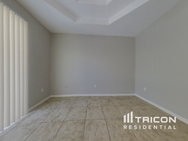 Building Photo - 12229 Helios Ave