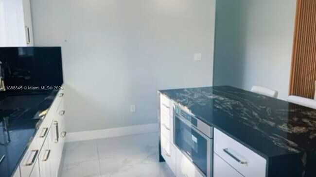 Foto del edificio - 7047 SW 22nd St