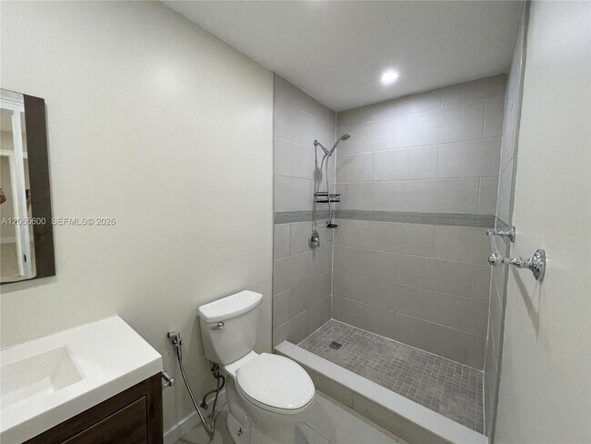 Foto del edificio - 1447 Towhee St