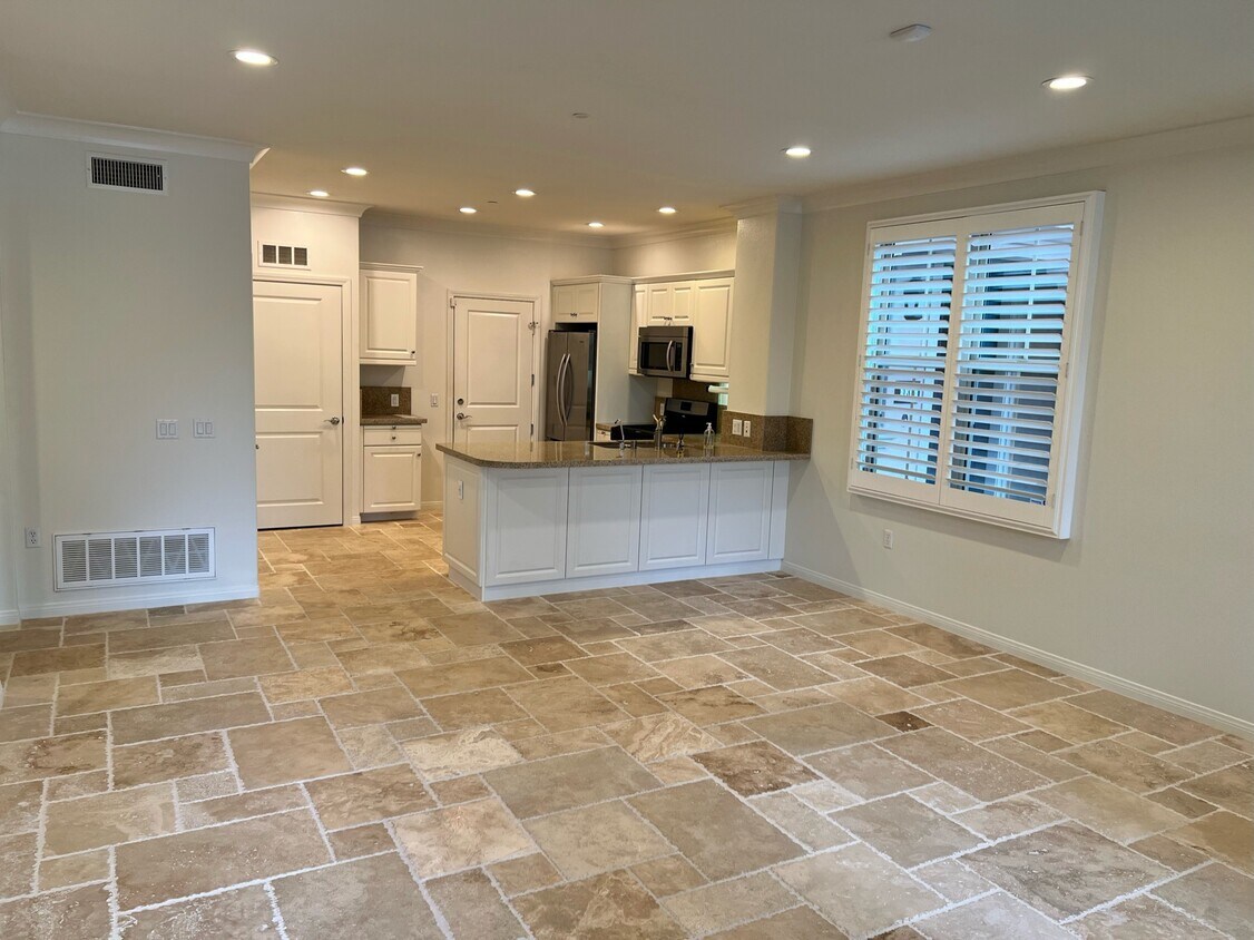 Primary Photo - 138 Coralwood