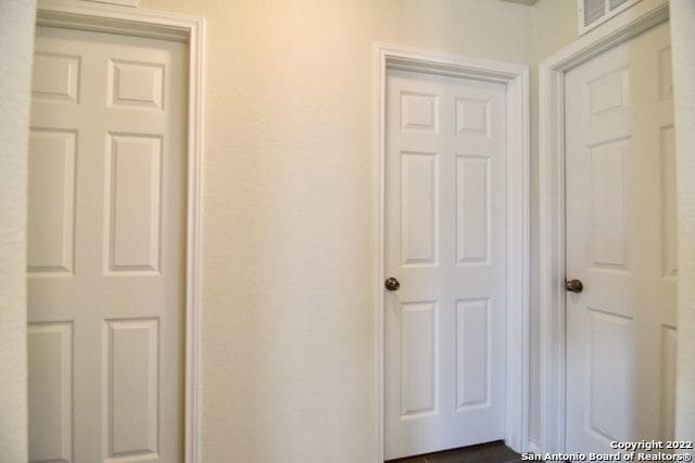 Building Photo - 11811 Burnett Ranch