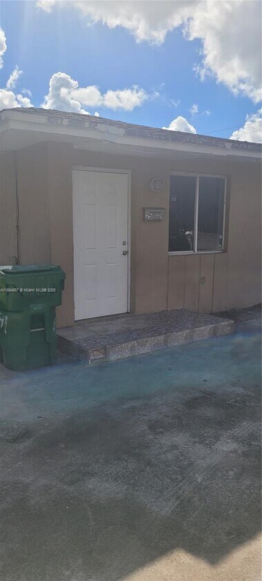 Primary Photo - 2591 Superior St