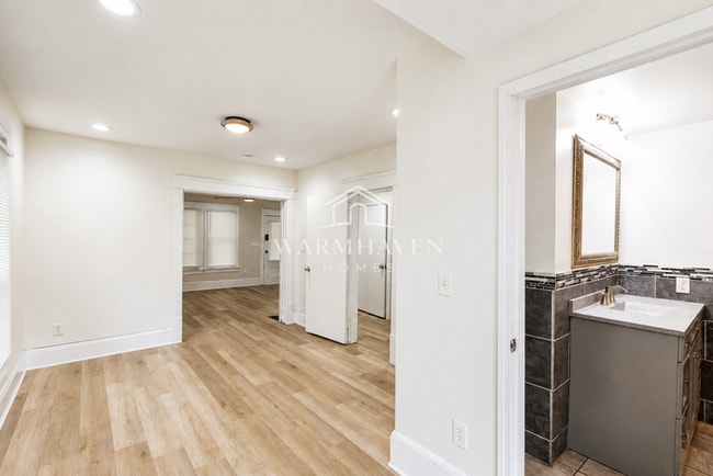 Foto del edificio - 557 W Hopocan Ave