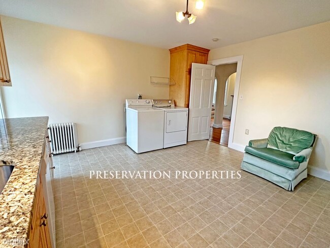 Building Photo - 3 br, 1 bath House - 300 Waverley Ave