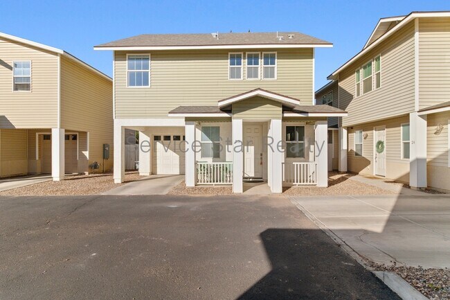 Building Photo - 3218 W Glendale Ave