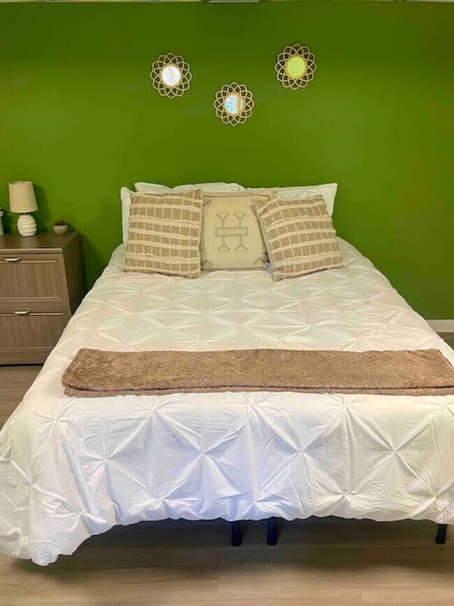 Building Photo - Midtown at Marion Green - 1BR/1BA - Close ...