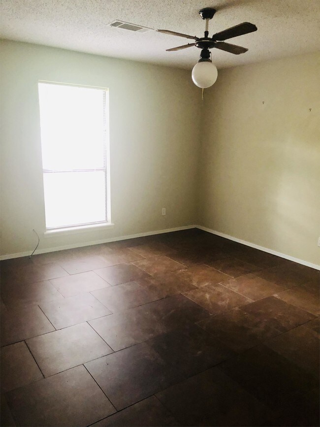 Building Photo - 9427 Bryn Mawr Cir