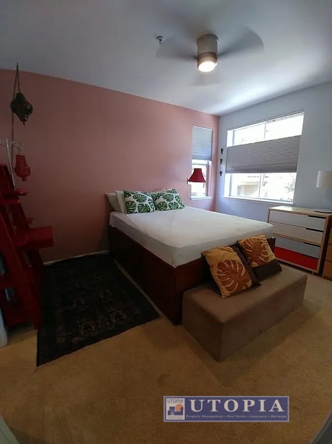 Building Photo - 2 Bed 2 Bath Bi-Level Condo Downtown