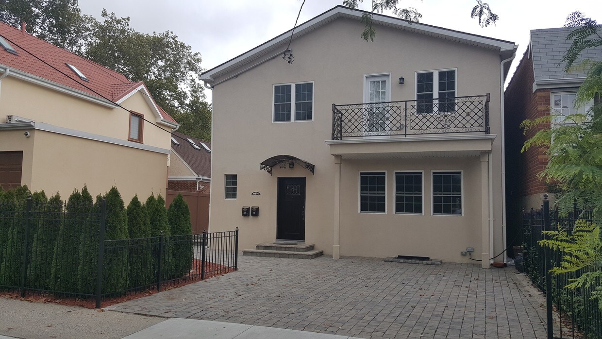 Foto principal - 72-07 88th St