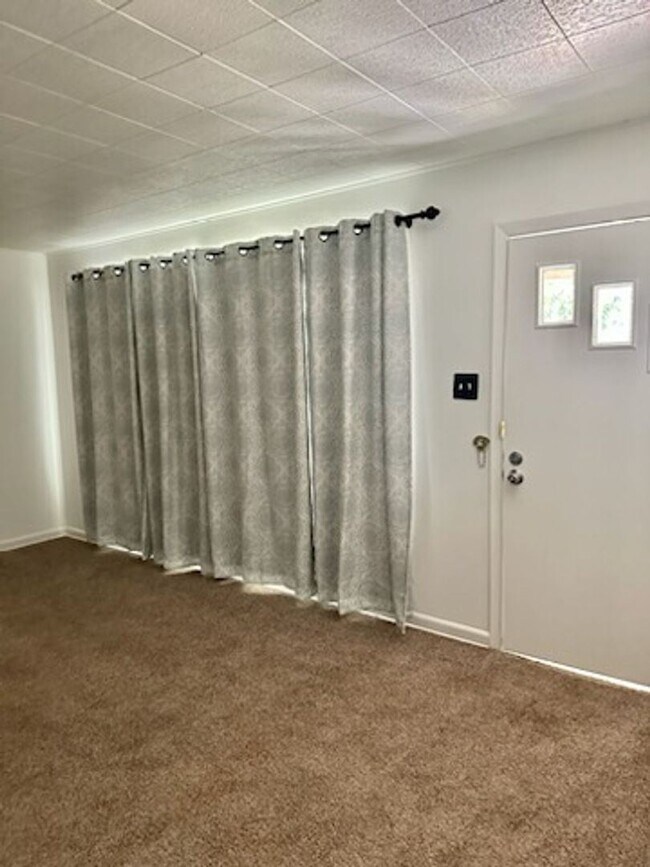 Foto del edificio - 3 br, 1 bath House - 110 McNeel Rd
