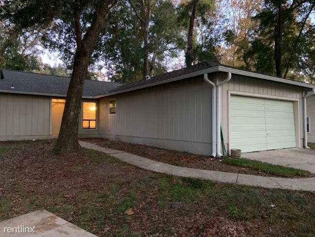 Foto del edificio - 3 br, 2 bath House - 326 Skate Dr